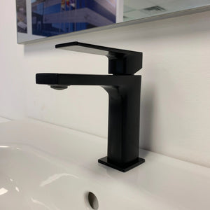 Single-Handle Bathroom Sink Faucet Kala Black Grober